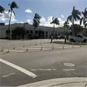 Brazilian Avenue and County Road delineators